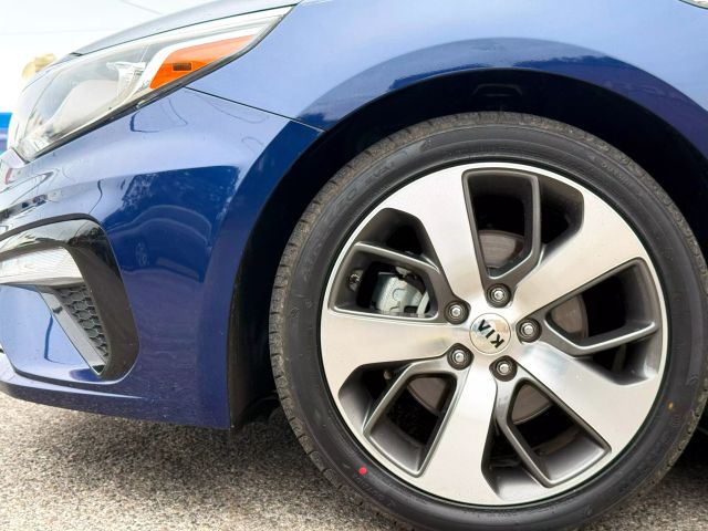 2020 Kia Optima - Image 10