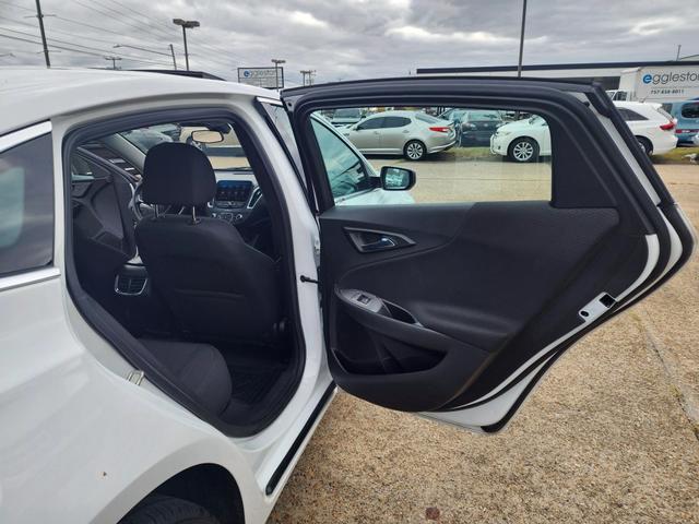 2021 Chevrolet Malibu 1LT photo 25