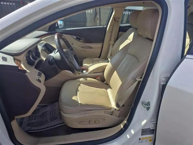2010 Buick Lacrosse - Image 14