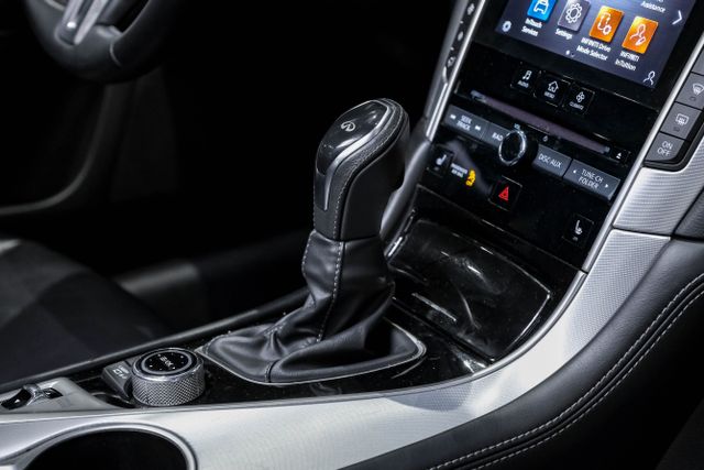 2021 Infiniti Q50 Luxe Sedan 4d - Image 28