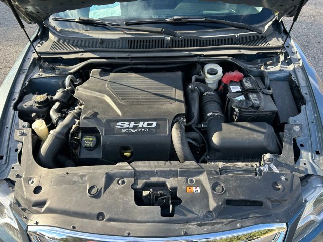2010 Ford Taurus - Image 12