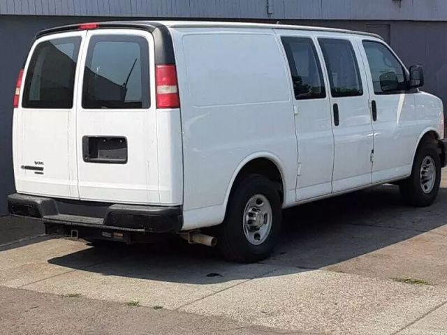 2012 Chevrolet Express 2500 Cargo - Image 7
