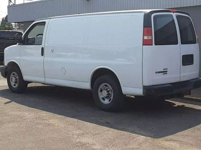 2012 Chevrolet Express 2500 Cargo - Image 6