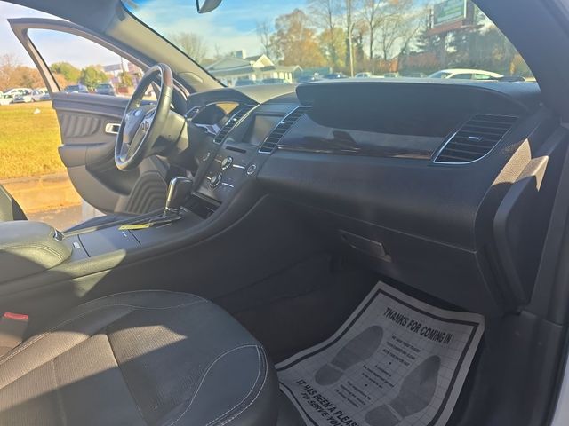 2014 Ford Taurus - Image 14