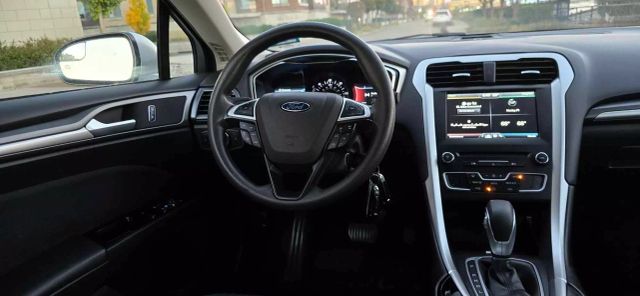 2016 Ford Fusion Se Hybrid Sedan 4d - Image 18