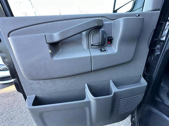 2018 Chevrolet Express Cargo Work Van photo 9