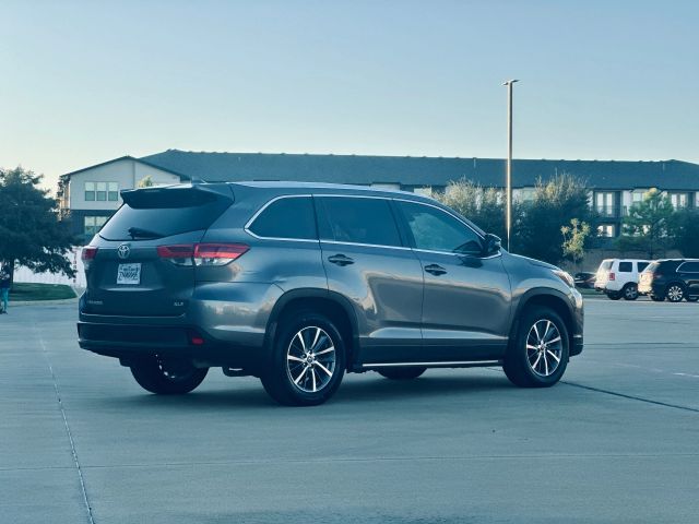 2018 Toyota Highlander - Image 5