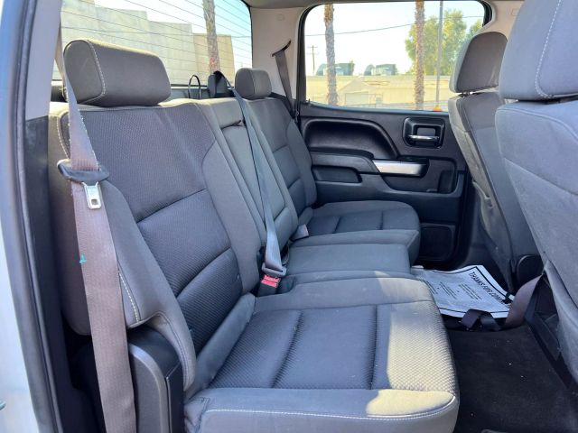 2017 Chevrolet Silverado 1500 Crew Cab - Image 8