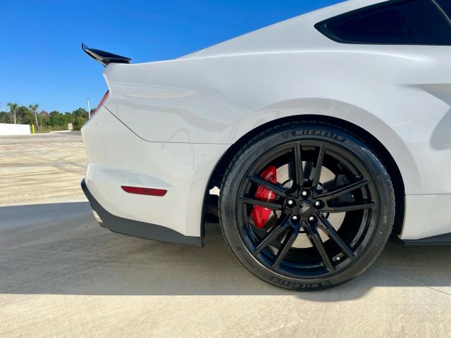 2022 Ford Mustang - Image 13