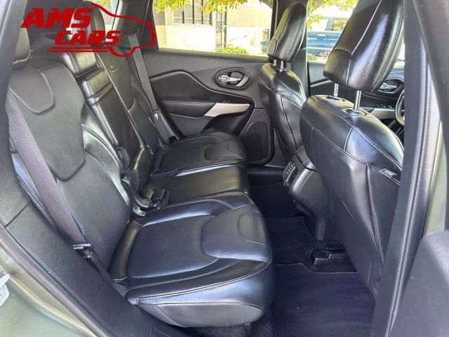 2018 Jeep Cherokee - Image 17