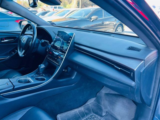 2019 Toyota Avalon - Image 30