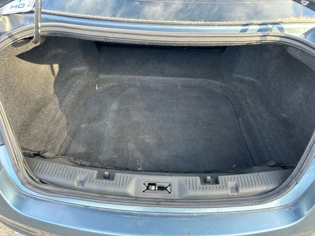 2010 Ford Taurus - Image 10