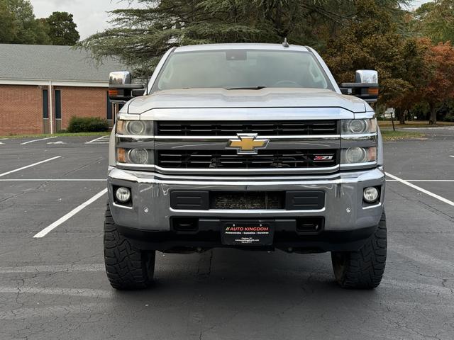 2015 Chevrolet Silverado 2500HD LTZ photo 3