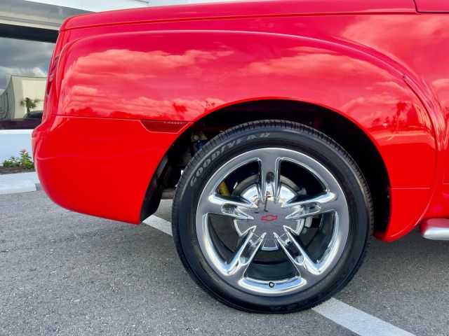 2003 Chevrolet Ssr - Image 14