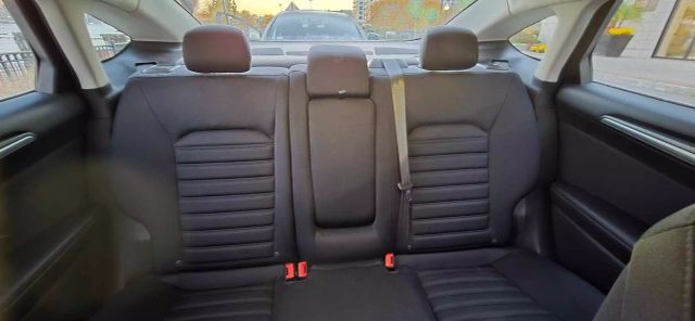 2016 Ford Fusion Se Hybrid Sedan 4d - Image 15