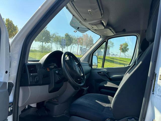 2017 Mercedes-Benz Sprinter Cargo Van Base photo 6