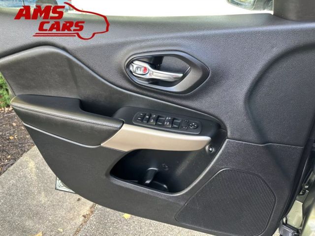 2018 Jeep Cherokee - Image 49