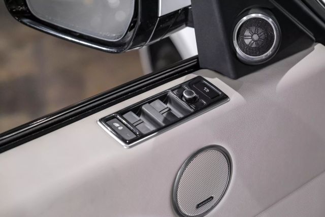 2013 Land Rover Range Rover Hse Sport Utility 4d - Image 43