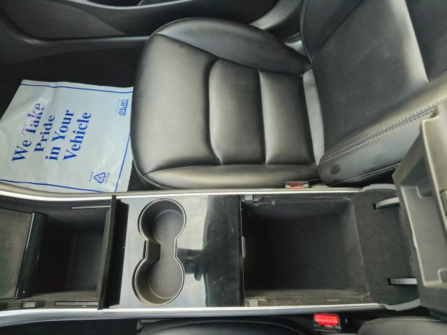 2020 Tesla Model 3 - Image 23