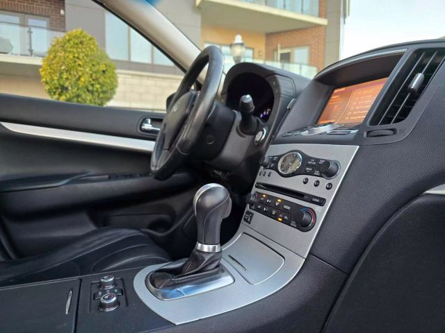 2009 Infiniti G37x Sedan 4d - Image 24