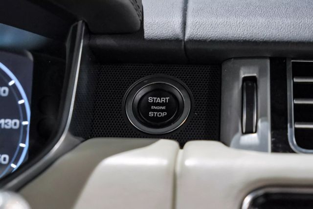 2013 Land Rover Range Rover Hse Sport Utility 4d - Image 19
