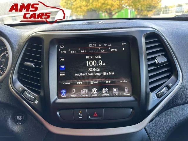 2018 Jeep Cherokee - Image 36