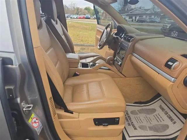 2009 Porsche Cayenne - Image 15