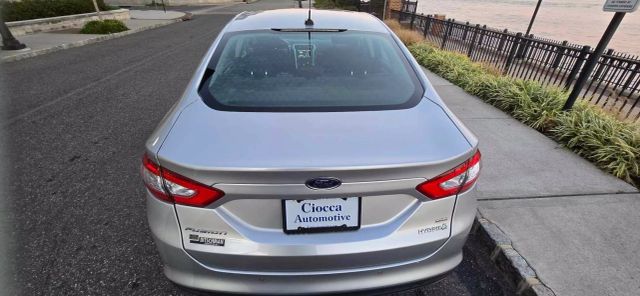 2016 Ford Fusion Se Hybrid Sedan 4d - Image 8