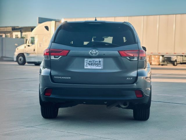 2018 Toyota Highlander - Image 7
