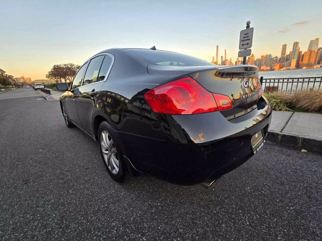 2009 Infiniti G37x Sedan 4d - Image 5