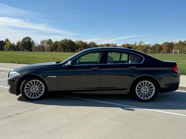 2012 Bmw 5 Series - Image 2