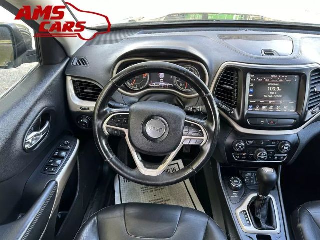 2018 Jeep Cherokee - Image 8