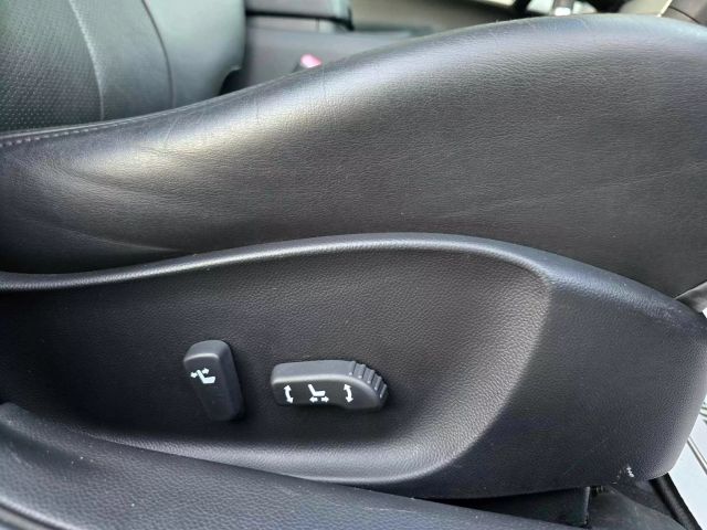 2009 Infiniti G37x Sedan 4d - Image 21