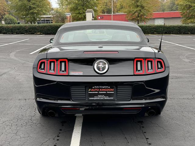 2014 Ford Mustang V6 photo 9