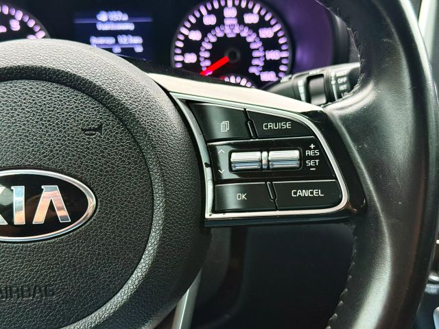 2020 Kia Optima - Image 22
