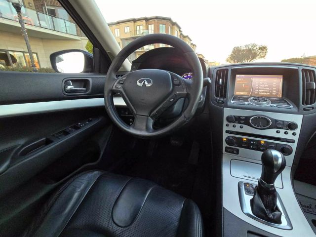 2009 Infiniti G37x Sedan 4d - Image 23