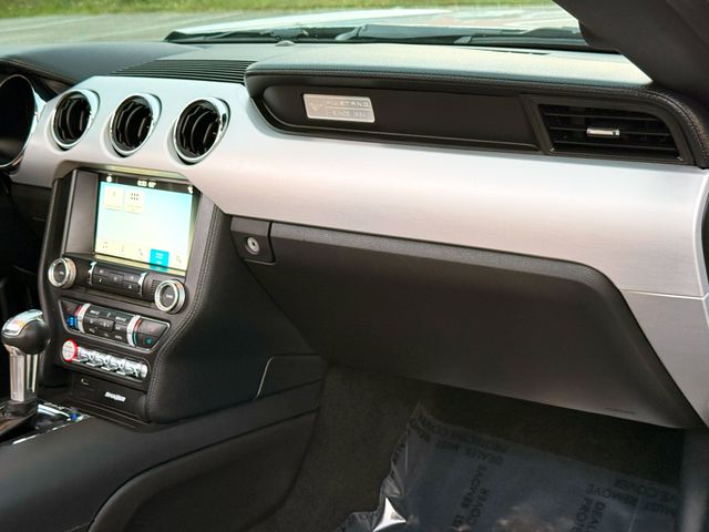2017 Ford Mustang - Image 17