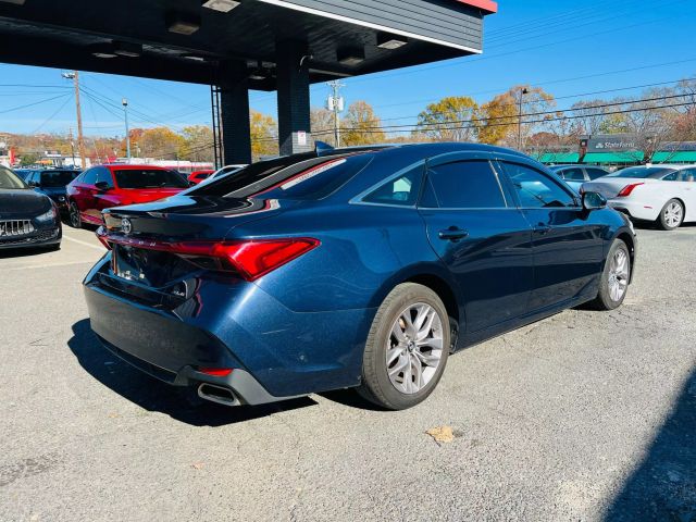 2019 Toyota Avalon - Image 6