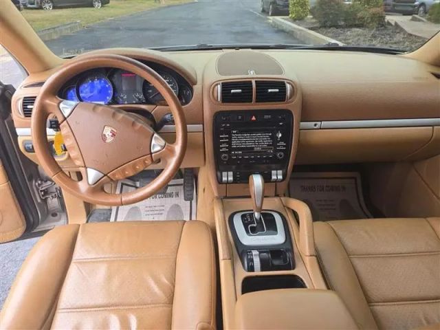2009 Porsche Cayenne - Image 10
