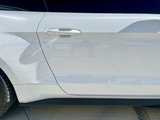 2022 Ford Mustang - Image 11