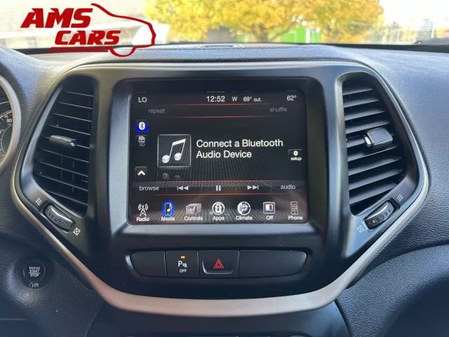 2018 Jeep Cherokee - Image 38