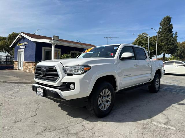 2018 Toyota Tacoma SR5 photo 3