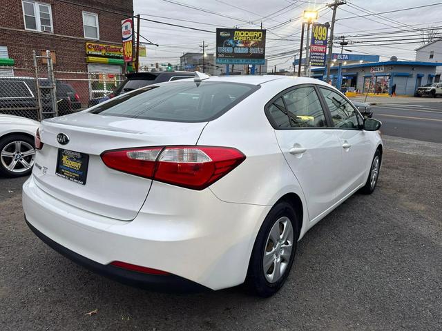 2015 Kia Forte LX photo 4