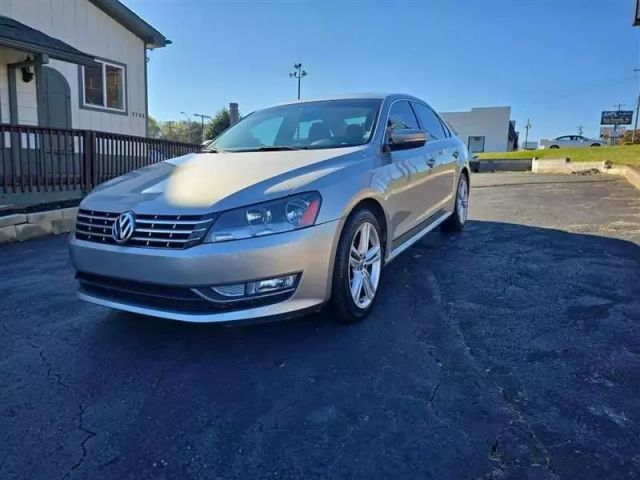 2014 Volkswagen Passat - Image 1