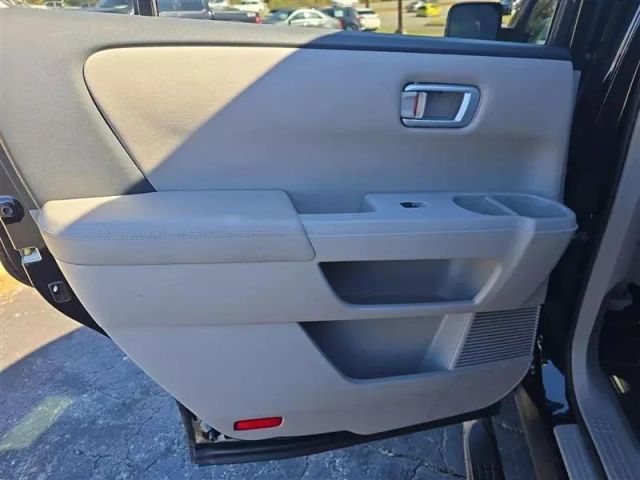 2012 Honda Pilot - Image 21