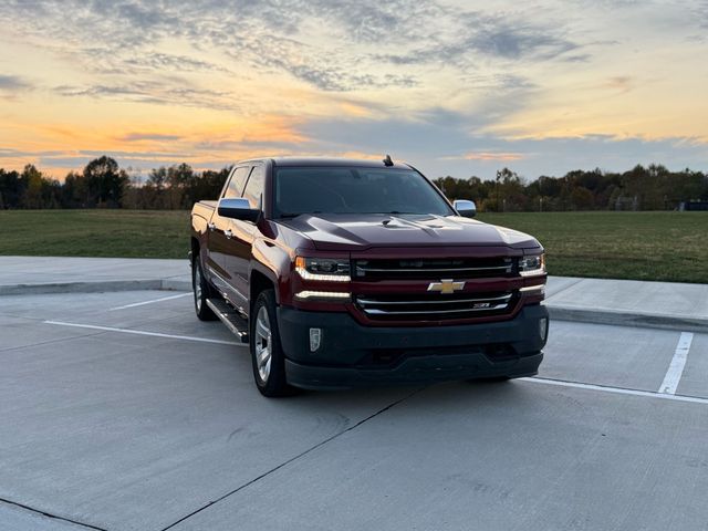 2017 Chevrolet Silverado 1500 Crew Cab - Image 3