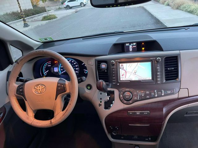 2011 Toyota Sienna Limited Minivan 4d - Image 17