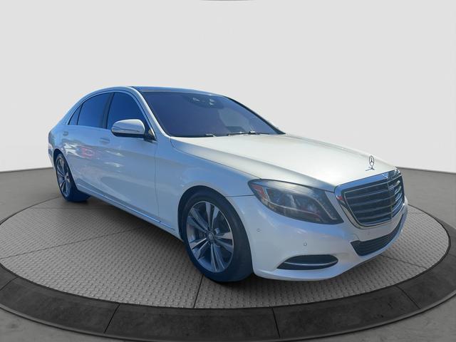 2017 Mercedes-Benz E-Class E300 photo 35