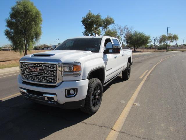 2019 GMC Sierra 2500 Denali HD Denali photo 2