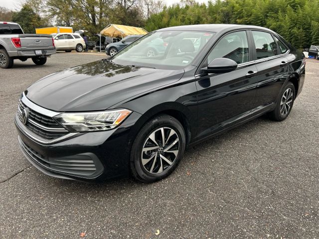 2024 Volkswagen Jetta - Image 3